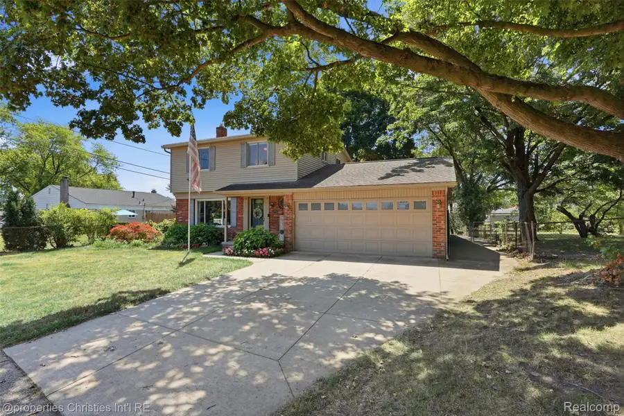 39473 E Ann Arbor Trail, Plymouth, MI 48170 - #3