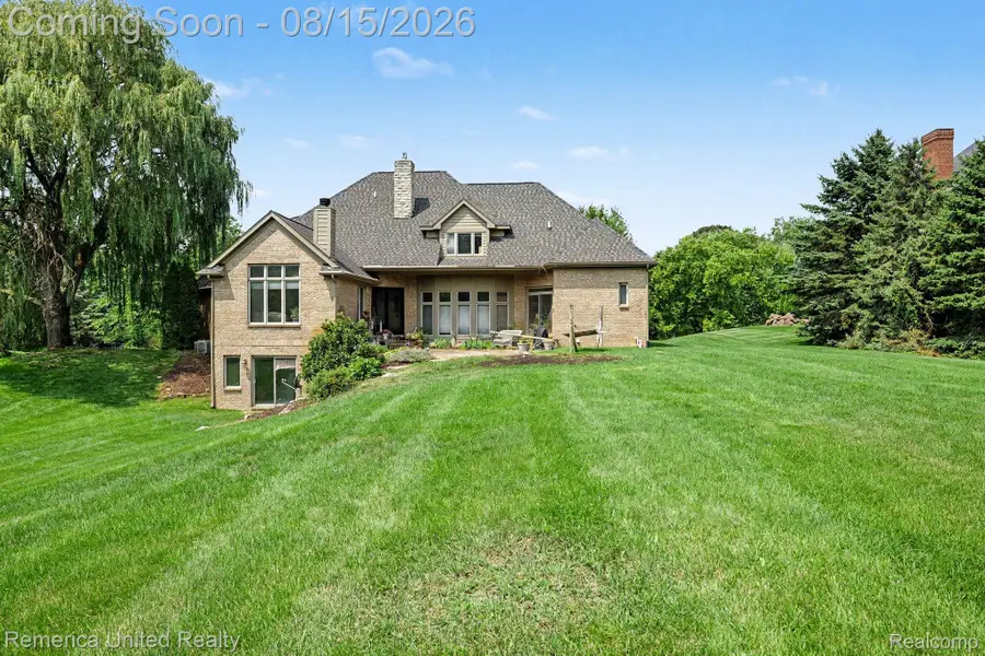 3099 Beach Lake Drive E, Milford, MI 48380 - #3