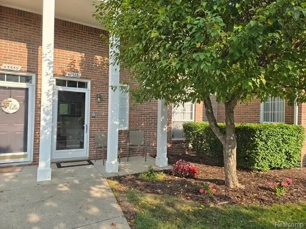 45565 Heather Ridge Drive, Macomb, MI 48044