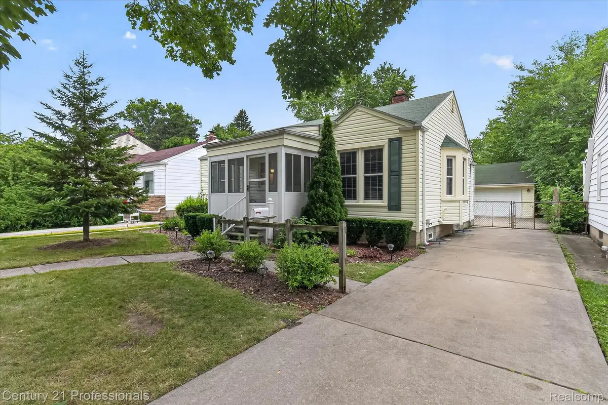 9924 Nathaline, Redford, MI 48239 - #1