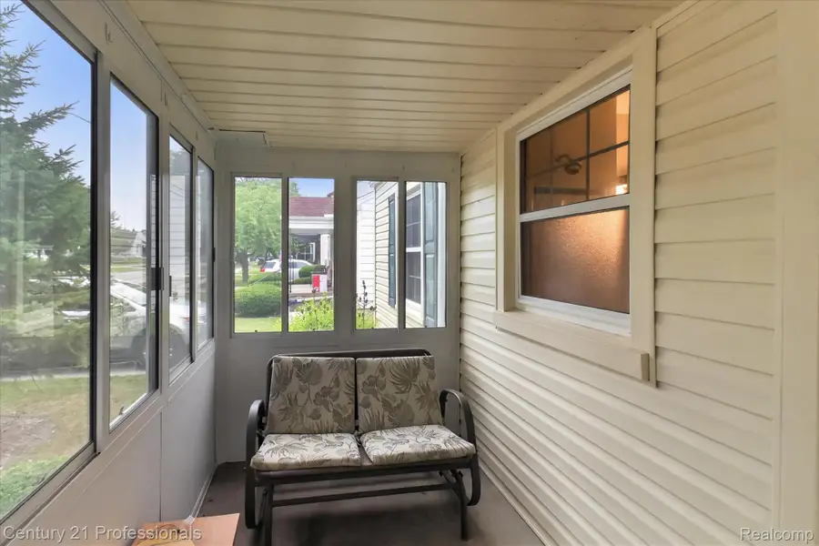 9924 Nathaline, Redford, MI 48239 - #3