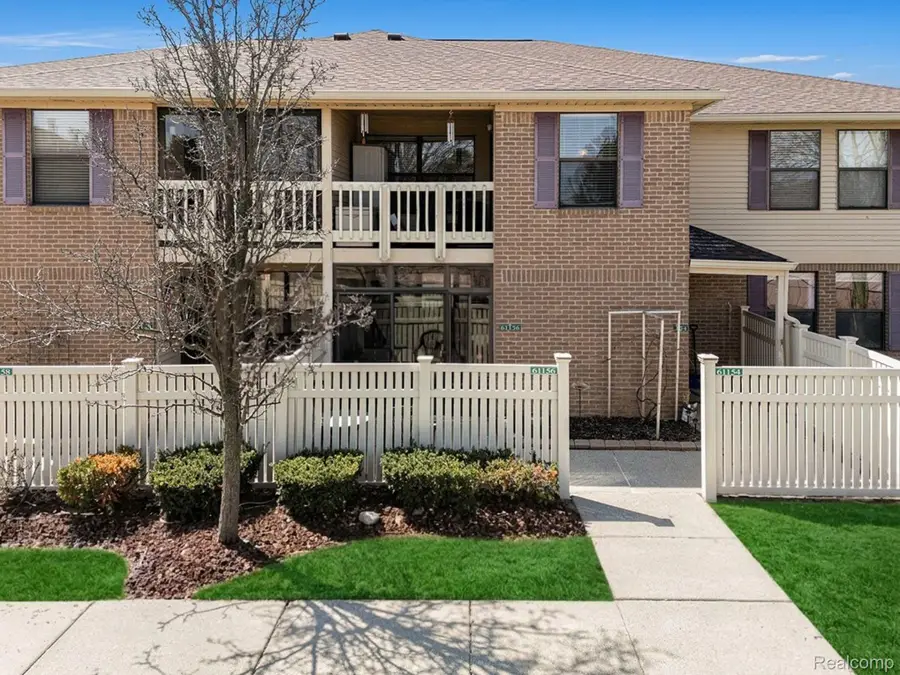 61154 Greenwood Drive, South Lyon, MI 48178 - #3