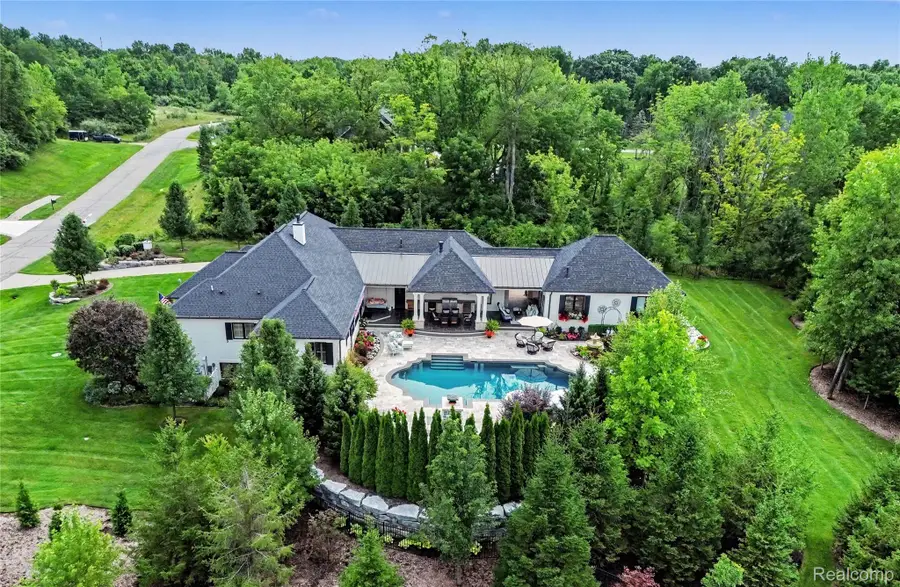 6485 Shannon Glen Drive, Fenton, MI 48430 - #3