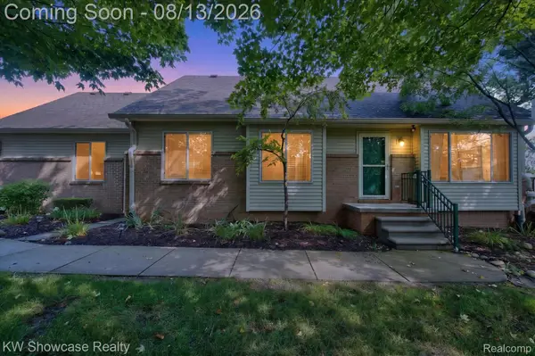 1046 Bird Song Lane, Milford, MI 48381