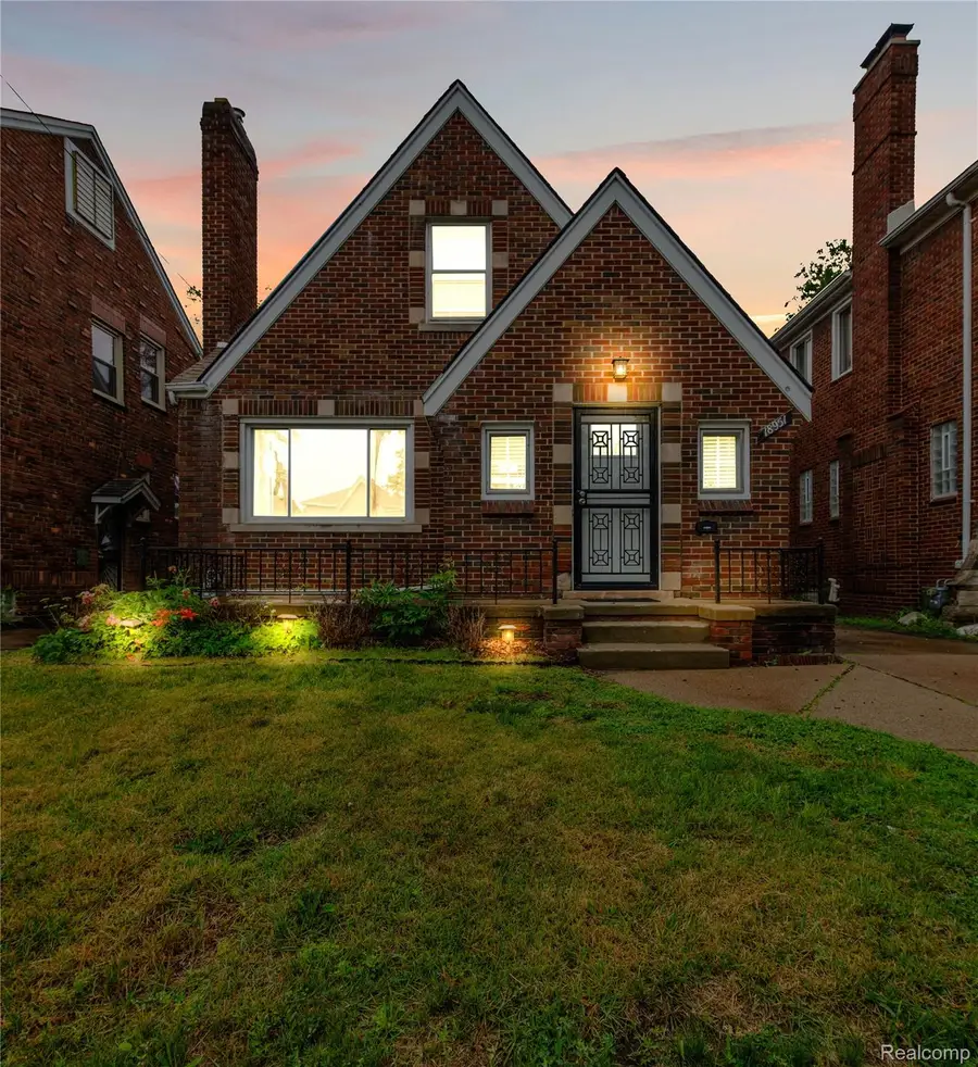 18951 Santa Rosa Drive, Detroit, MI 48221 - #2
