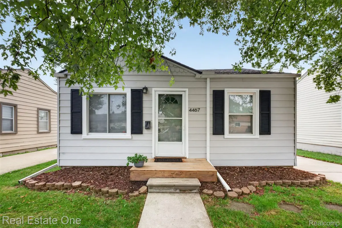 4467 16th Street, Wyandotte, MI 48192 - #1