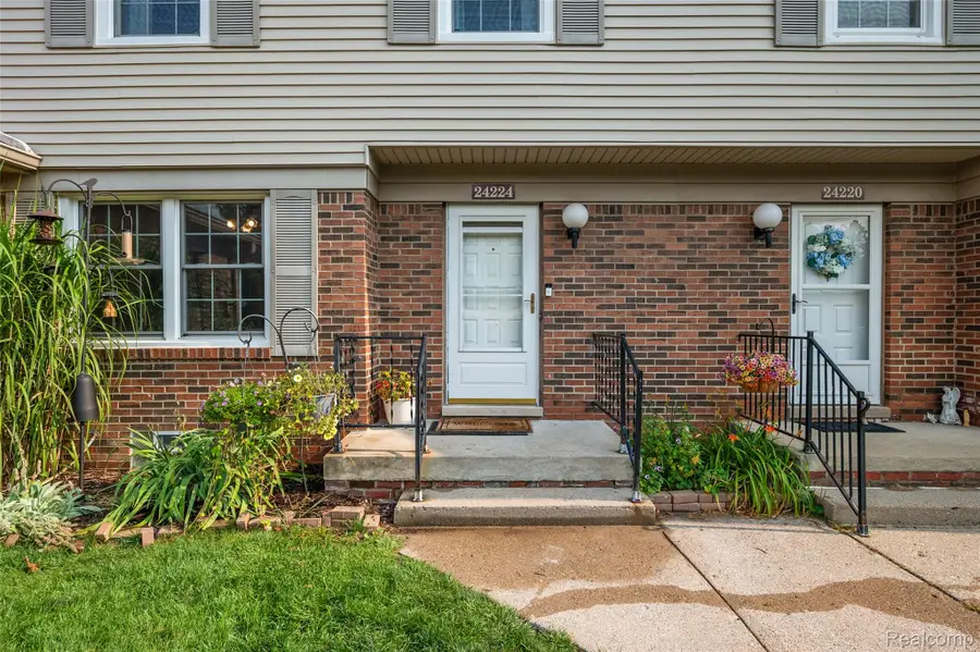 24224 Bashian Drive, Novi, MI 48375 - #2