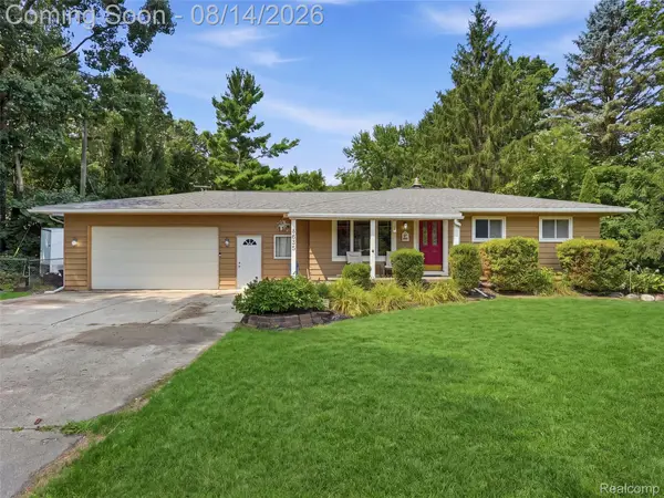 4855 Cecelia Ann Avenue, Clarkston, MI 48346