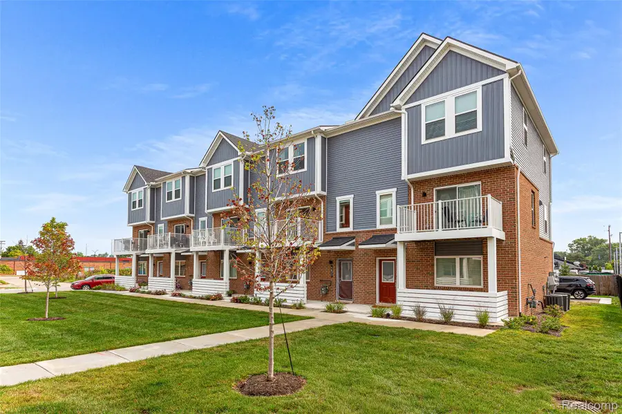 4837 Lismore Lane, Troy, MI 48085 - #2