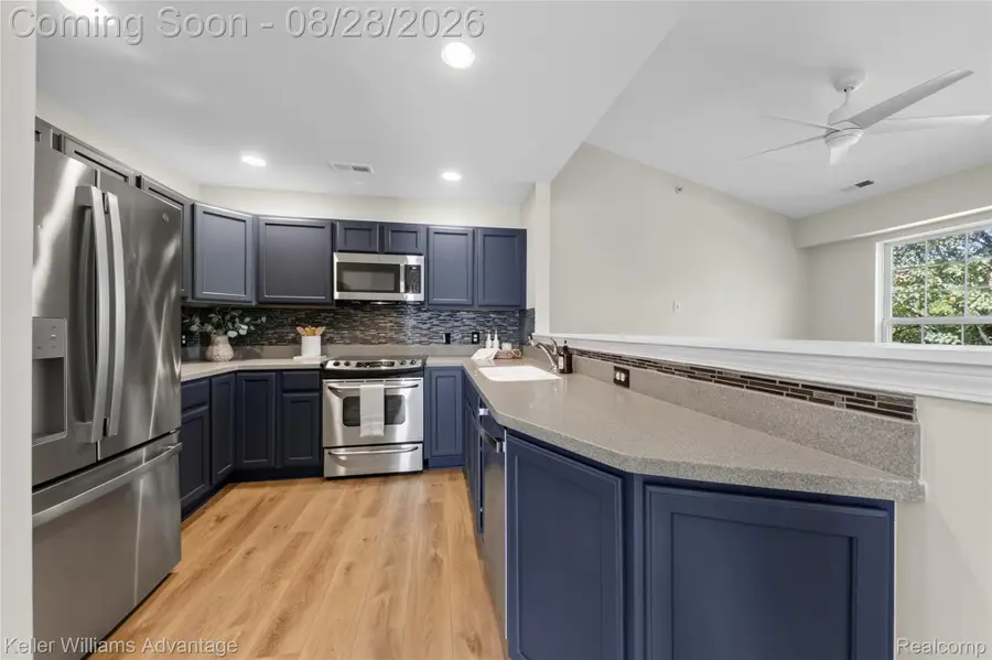 27935 Hopkins Drive, Novi, MI 48377 - #3