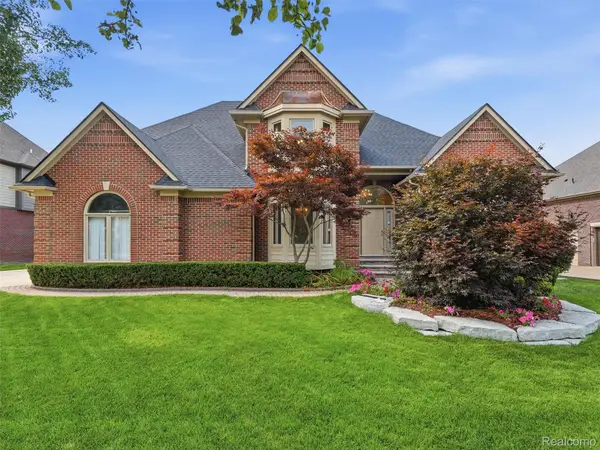 54867 Preston Pines Lane, ShelbyTwp, MI 48315