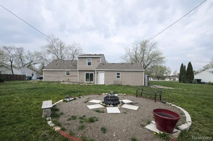 30155 Fort Road, Brownstown, MI 48173 - #2