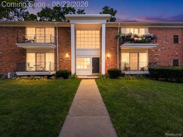 448 N. Fox Hills Drive N #A-4, BloomfieldHills, MI 48304