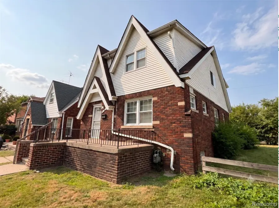 8151 Rolyat Street, Detroit, MI 48234 - #2
