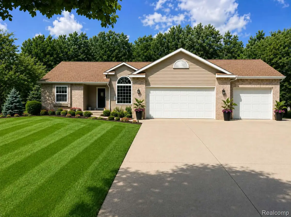 10070 N Fenton Road, Fenton, MI 48430 - #1