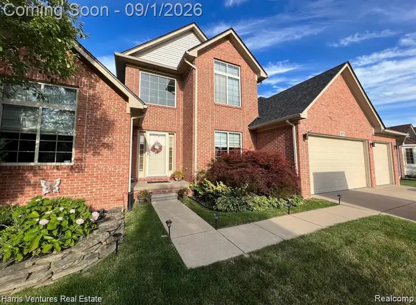 31271 Lavender Drive, Brownstown, MI 48173