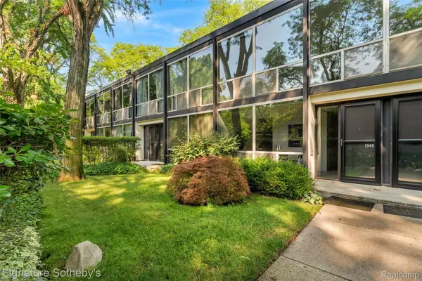 1345 Joliet Place, Detroit, MI 48207