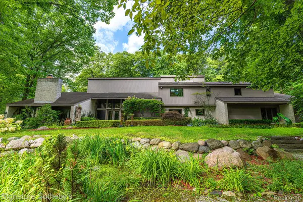 28575 Danvers Court, FarmingtonHills, MI 48334