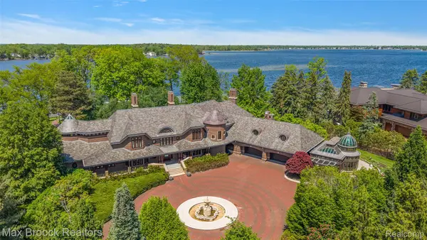 4740 Dow Ridge Road, OrchardLake, MI 48324