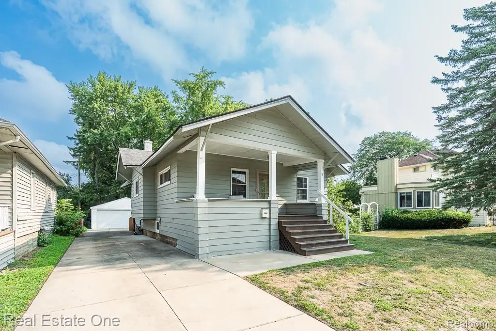 111 E Tacoma Street, Clawson, MI 48017 - #1