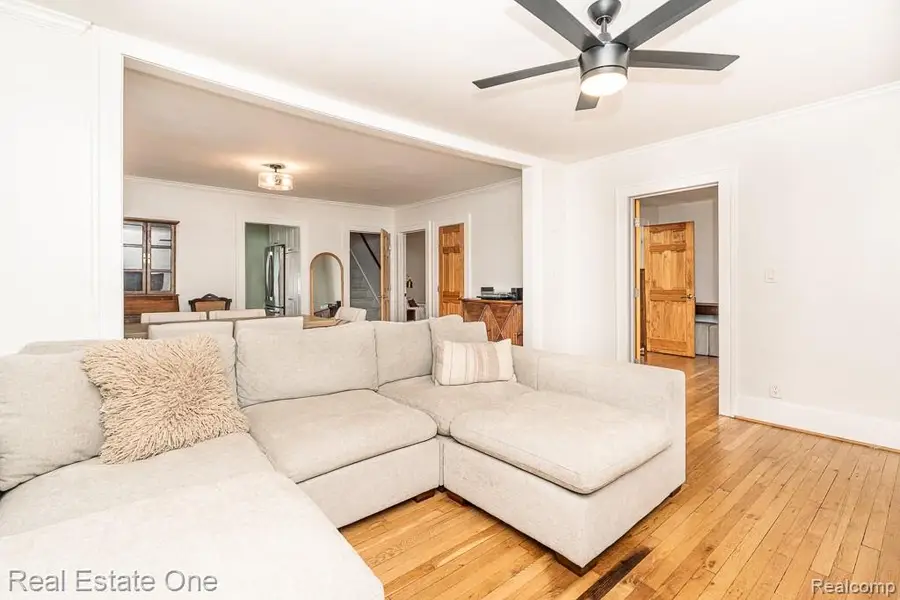 111 E Tacoma Street, Clawson, MI 48017 - #3