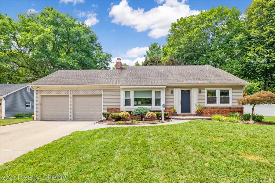 2460 Waltham Drive, Troy, MI 48085 - #2