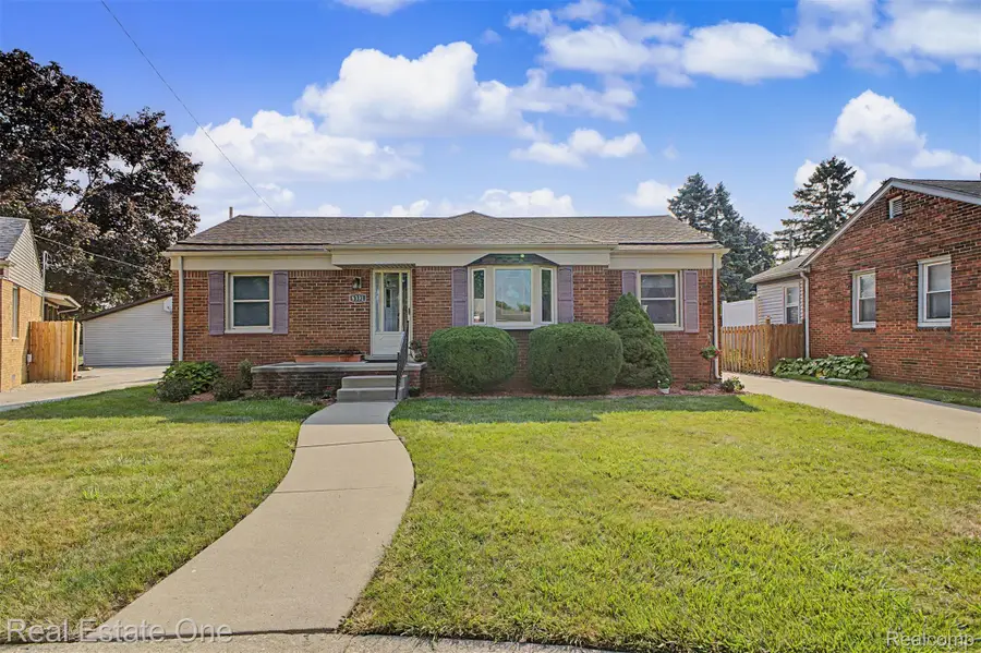 6331 Buckingham Avenue, Allen Park, MI 48101 - #3