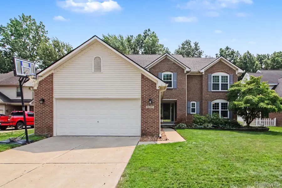 22507 Fawn Road, Brownstown, MI 48183 - #2