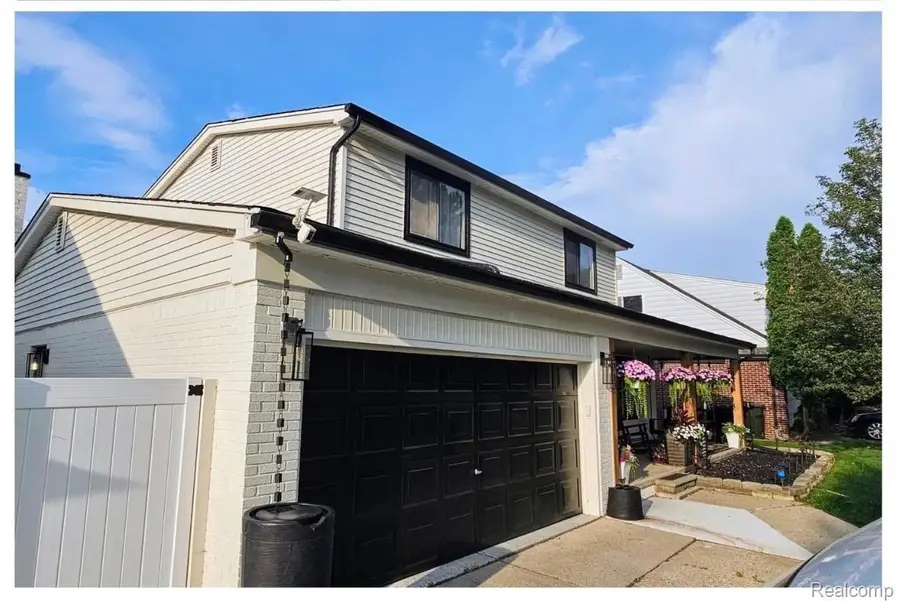 13178 Leech Drive, Sterling Heights, MI 48312 - #3