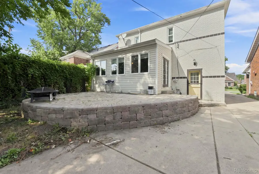 475 Belanger Street, Grosse Pointe Farms, MI 48236 - #3