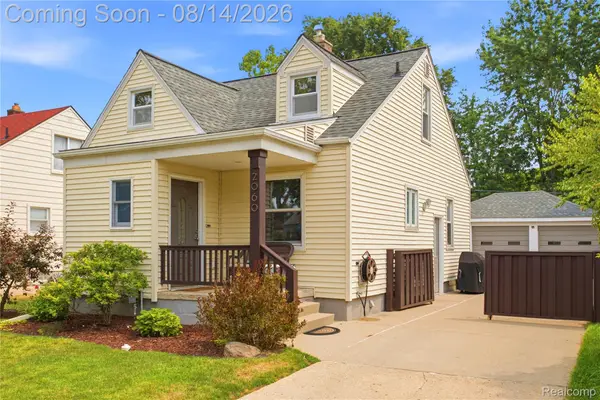 2060 Royal Avenue, Berkley, MI 48072