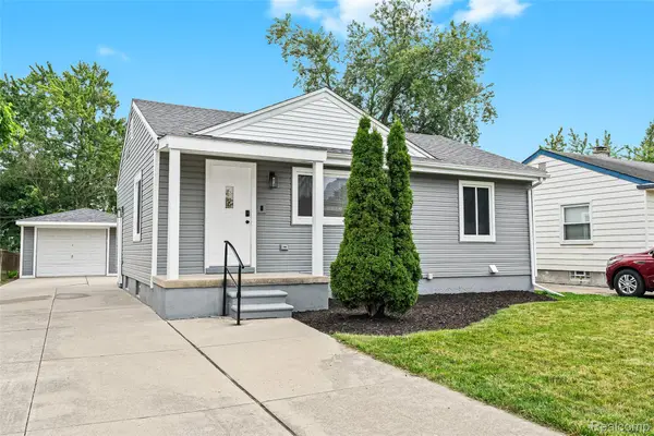 28459 Rosslyn Avenue, GardenCity, MI 48135