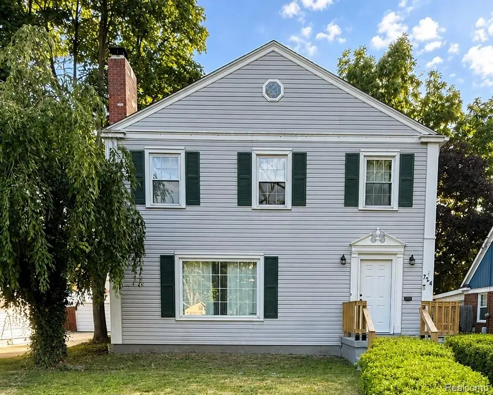 724 Kensington Avenue, Flint, MI 48503 - #1