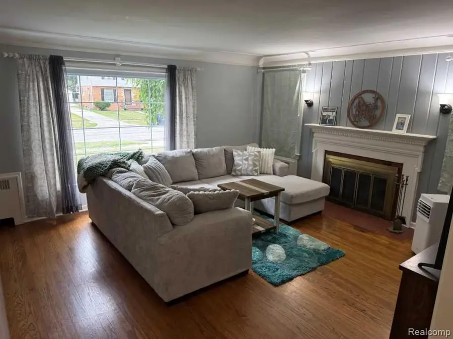724 Kensington Avenue, Flint, MI 48503 - #3