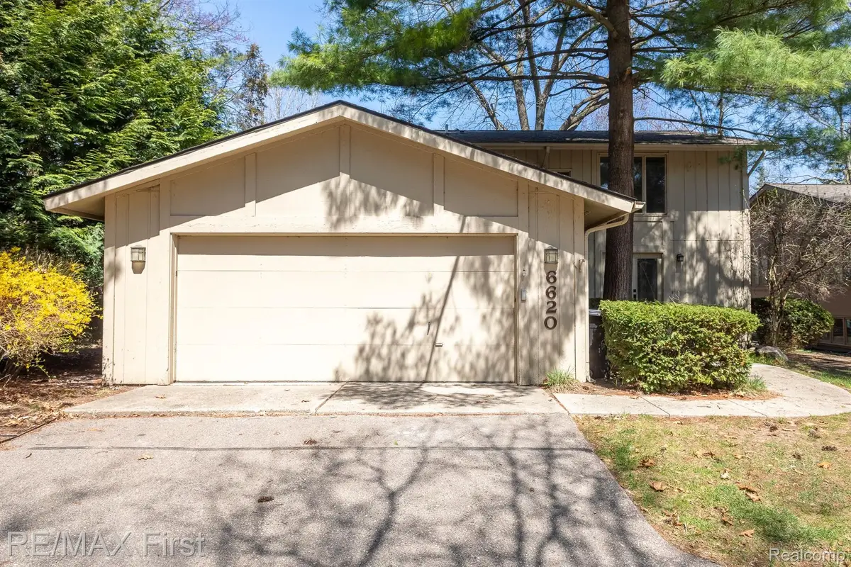 6620 Red Cedar Lane, West Bloomfield, MI 48324 - #1