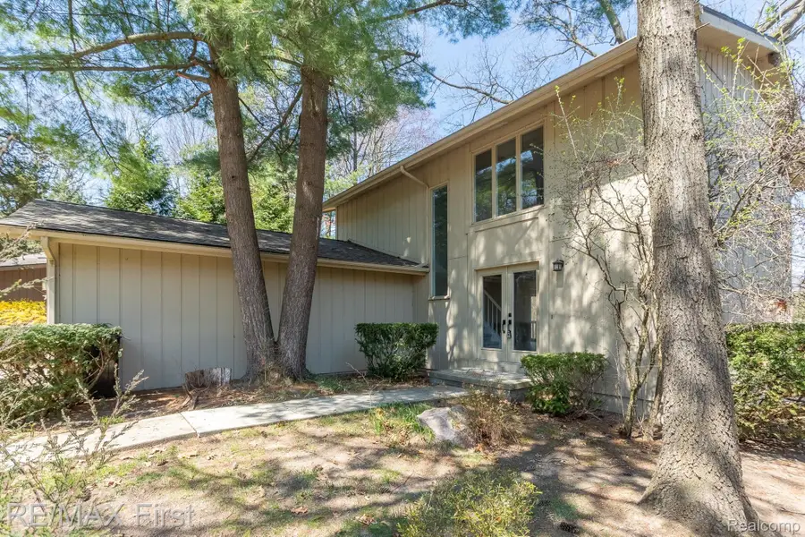 6620 Red Cedar Lane, West Bloomfield, MI 48324 - #3