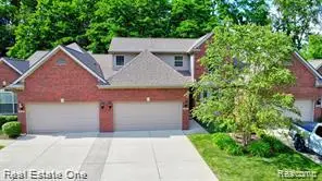 9572 Kingsway Circle, Clarkston, MI 48348 - #3