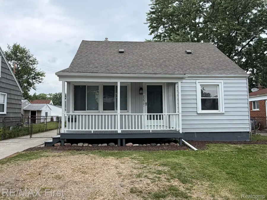 22921 Gaukler Street, Saint Clair Shores, MI 48080 - #2