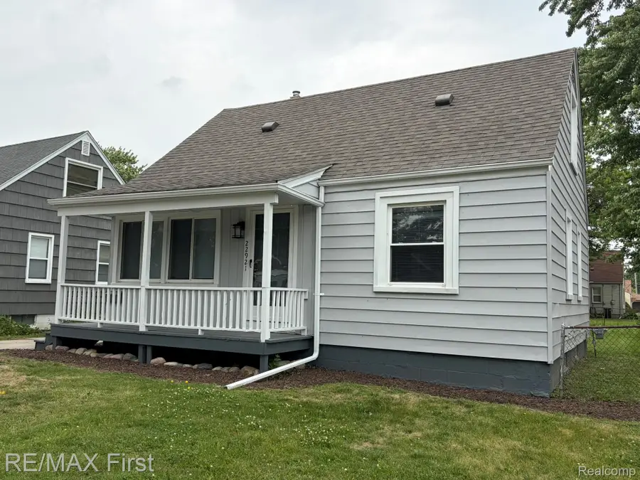 22921 Gaukler Street, Saint Clair Shores, MI 48080 - #3
