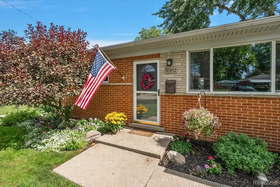 31182 Tecla Drive, Warren, MI 48088 - #2