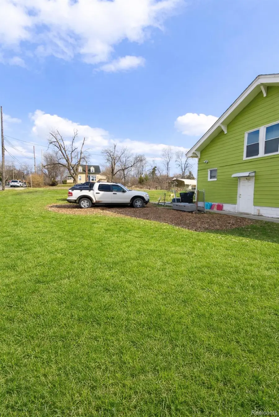 388 N Perry Street, Pontiac, MI 48342 - #3