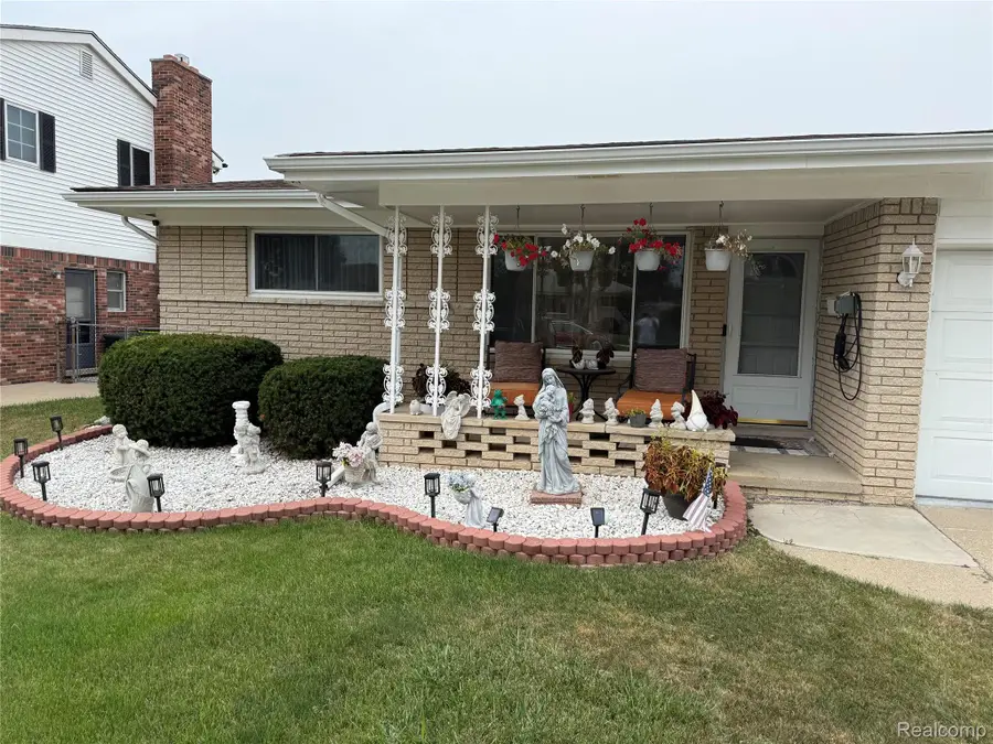 12395 Canterbury Drive, Sterling Heights, MI 48312 - #3