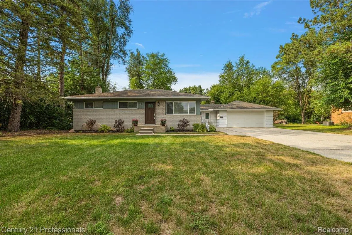 6676 Northview Drive, Clarkston, MI 48346 - #1