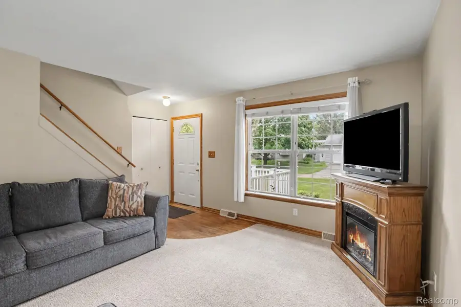 4726 Rosedale Court, Clarkston, MI 48348 - #3