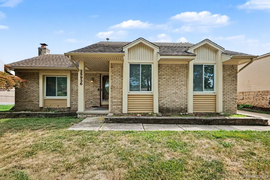 25936 Rose Street, Chesterfield, MI 48051 - #2