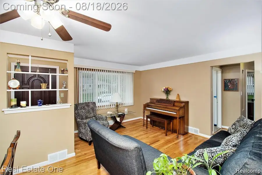 4327 Eastlawn Avenue, Wayne, MI 48184 - #3