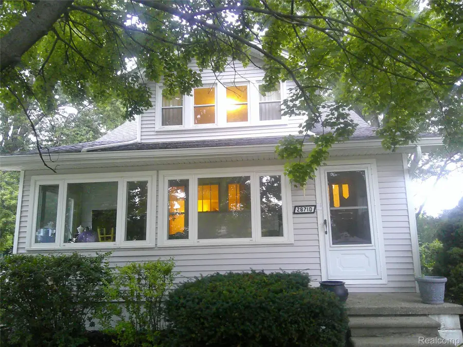 28710 Revere Avenue, Warren, MI 48092 - #2