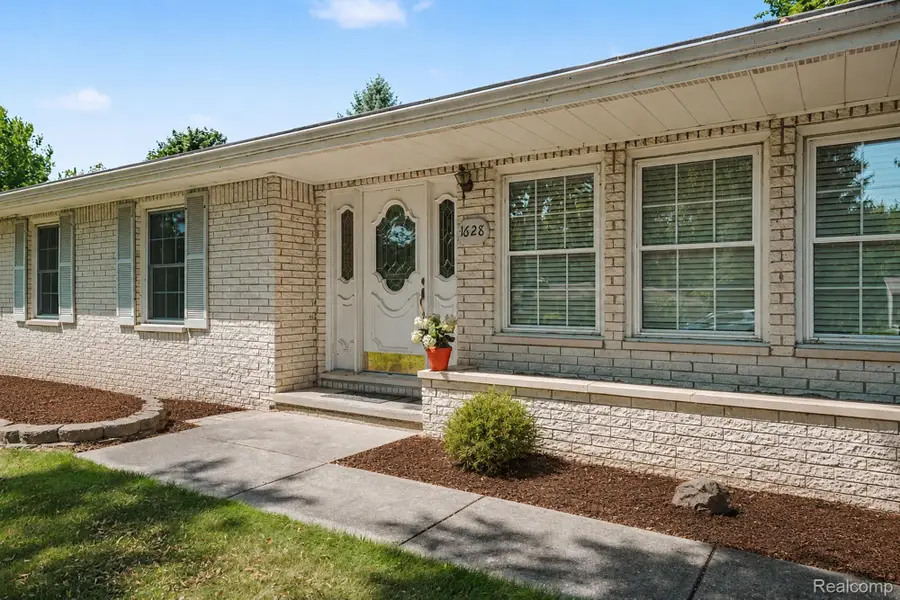 1628 Oneida Trail, Orion, MI 48362 - #2