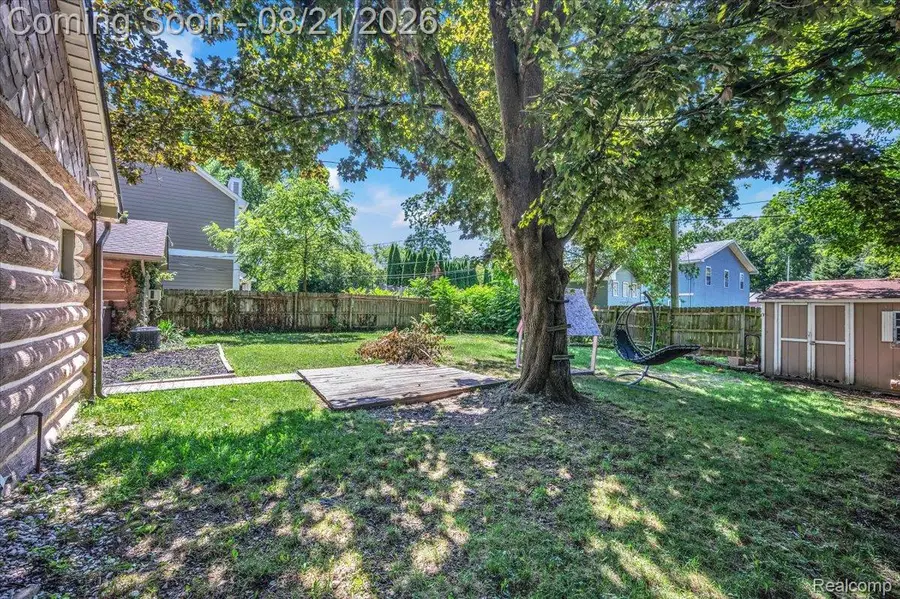 8791 Maplewood Avenue, Clarkston, MI 48348 - #2