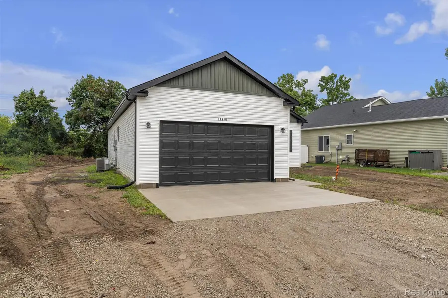 13330 Strong Boulevard, South Rockwood, MI 48179 - #3